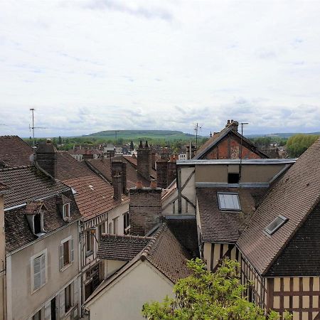 Au 36, Les Apparts Hotel Joigny Eksteriør bilde