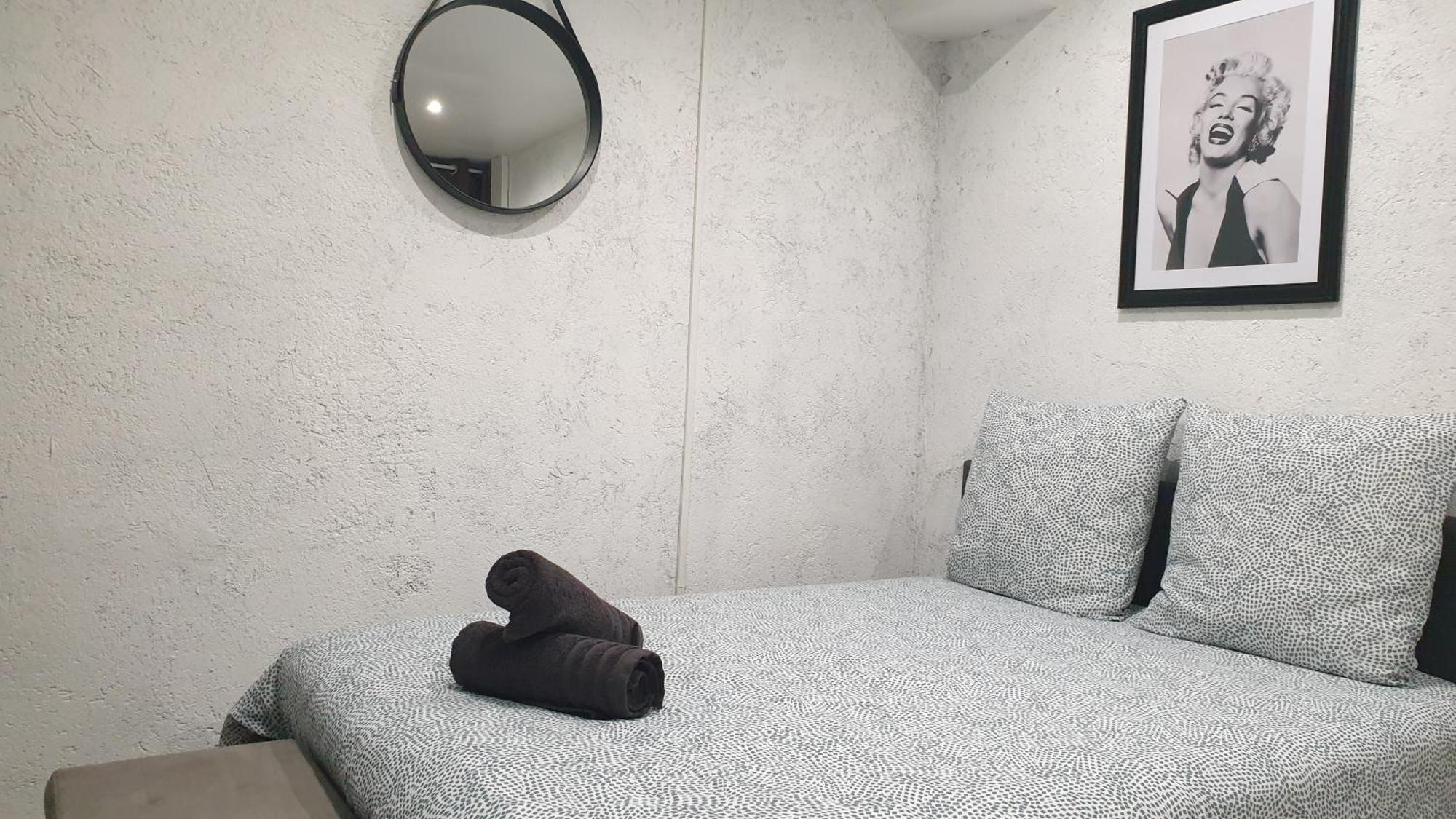 Au 36, Les Apparts Hotel Joigny Eksteriør bilde