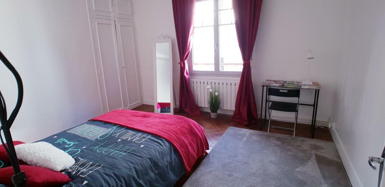 Au 36, Les Apparts Hotel Joigny Eksteriør bilde