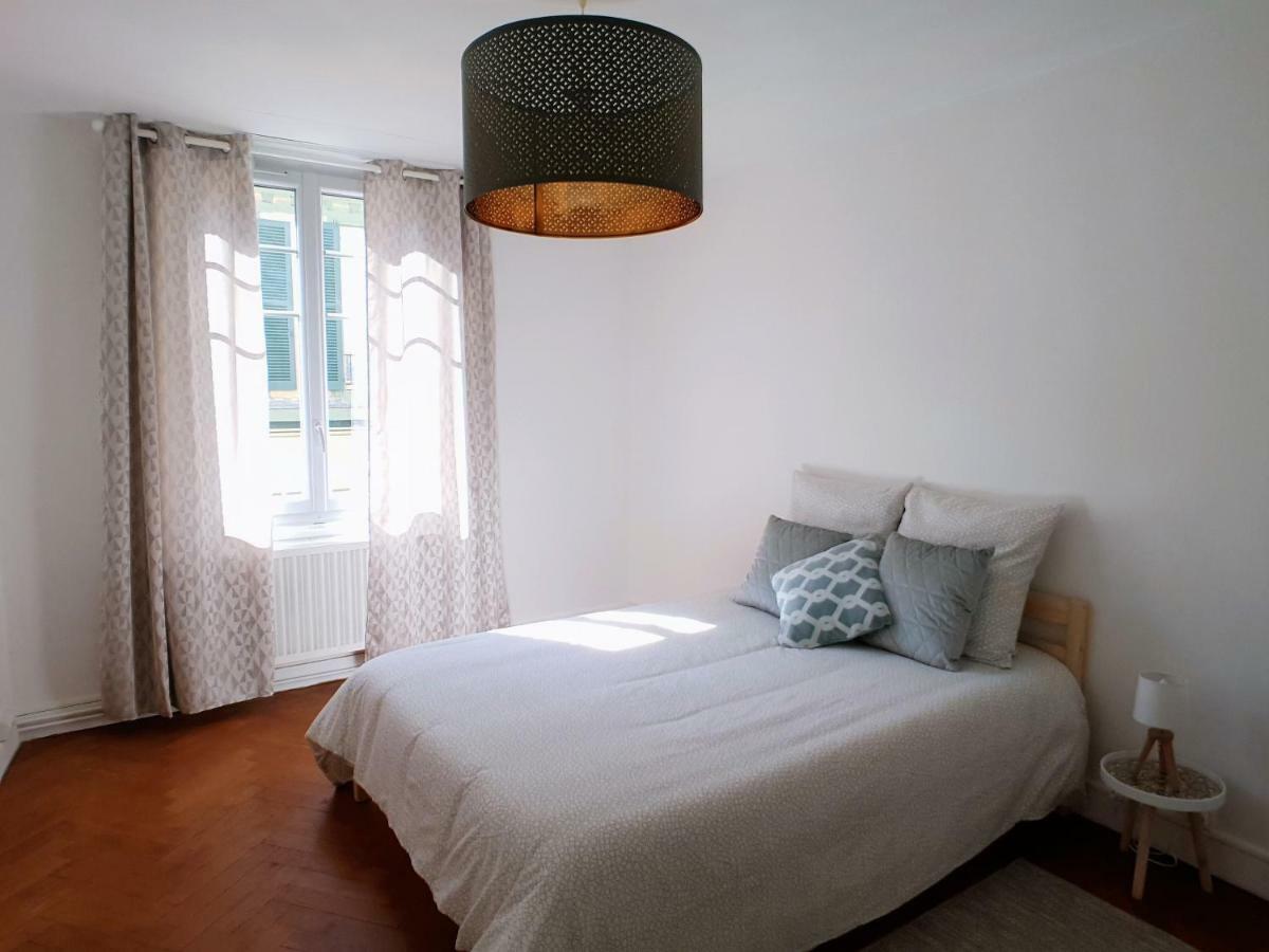 Au 36, Les Apparts Hotel Joigny Eksteriør bilde