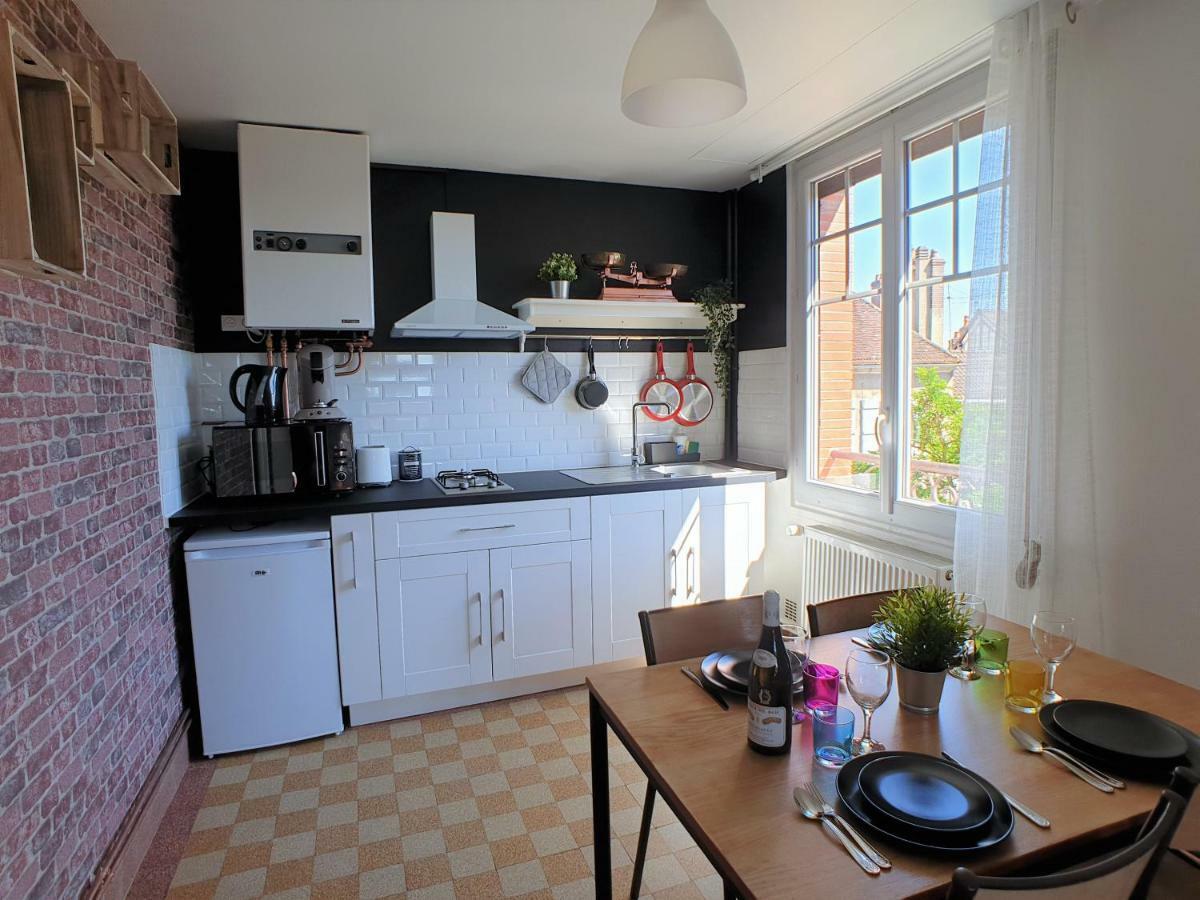 Au 36, Les Apparts Hotel Joigny Eksteriør bilde