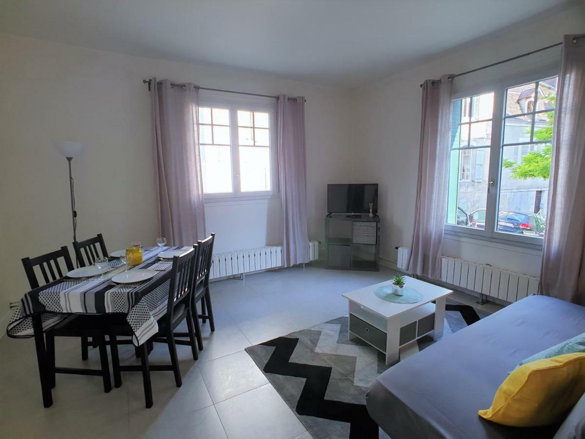 Au 36, Les Apparts Hotel Joigny Eksteriør bilde
