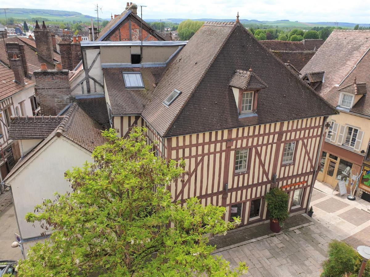 Au 36, Les Apparts Hotel Joigny Eksteriør bilde